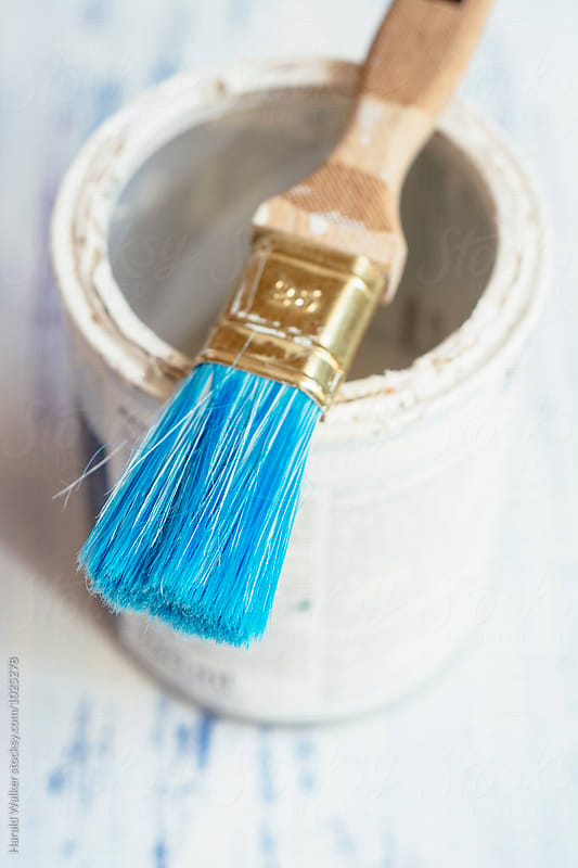 Paint brush with can