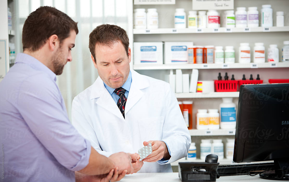 Pharmacy: Customer Asking Question About Pack of Pills