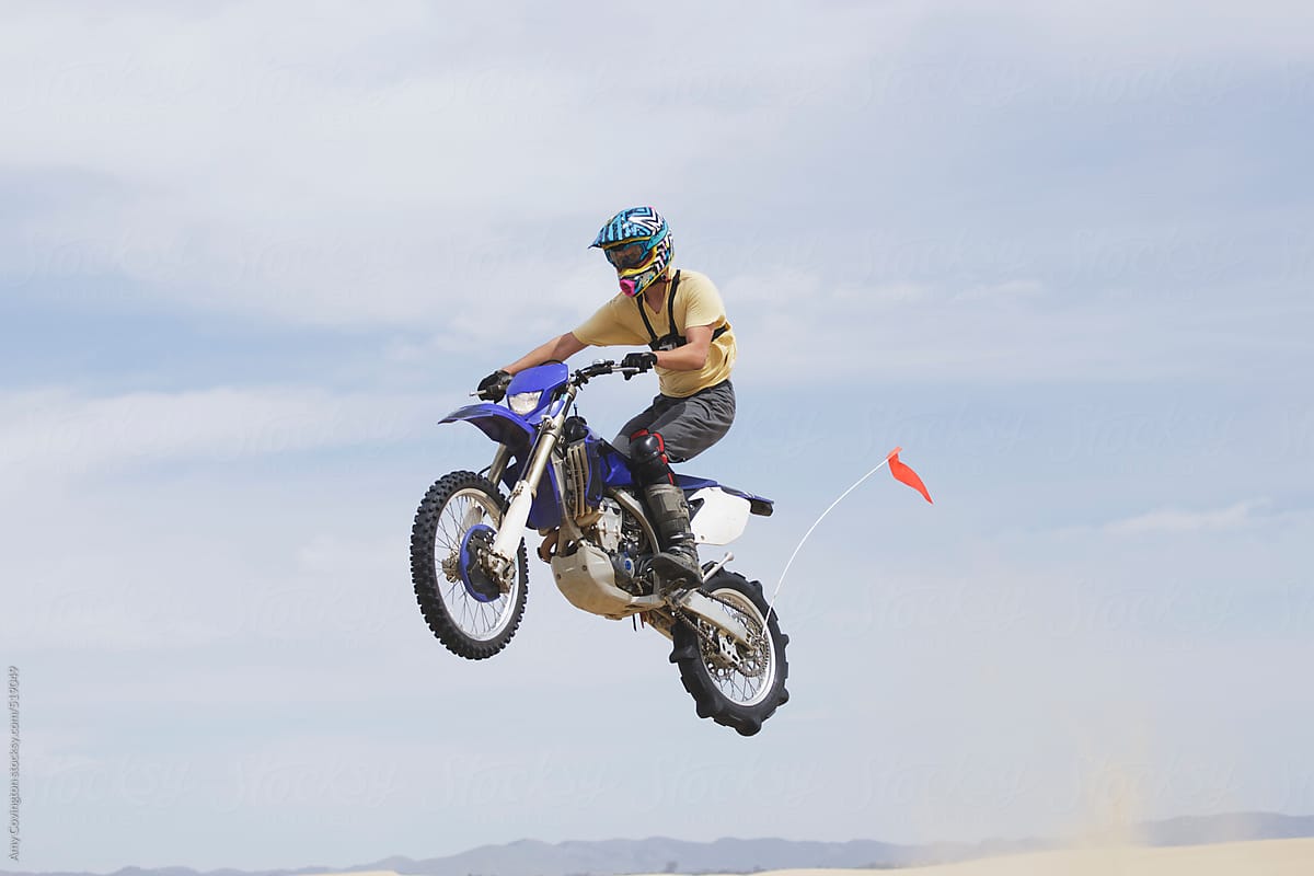 Riding the Dunes: Best Dirt Bikes for Sand