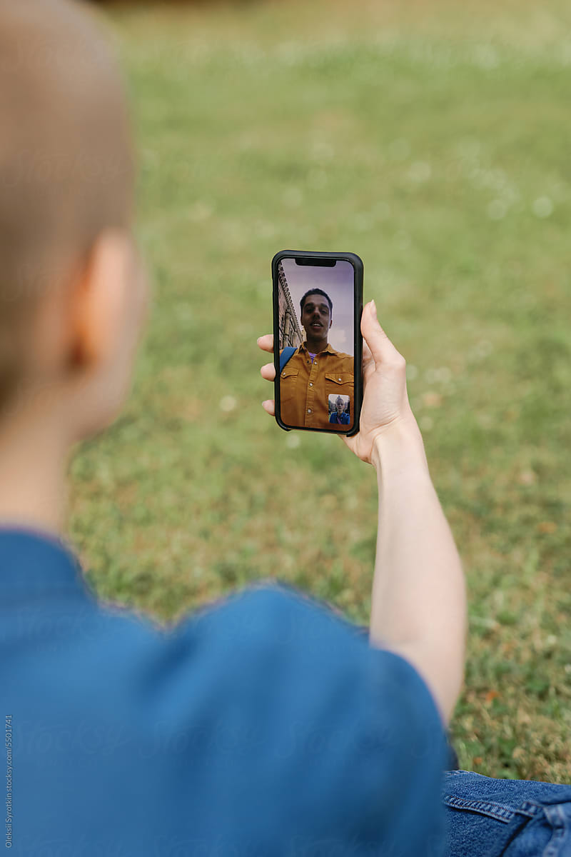 Video call outdoor smartphone visual relationship digitalisation app