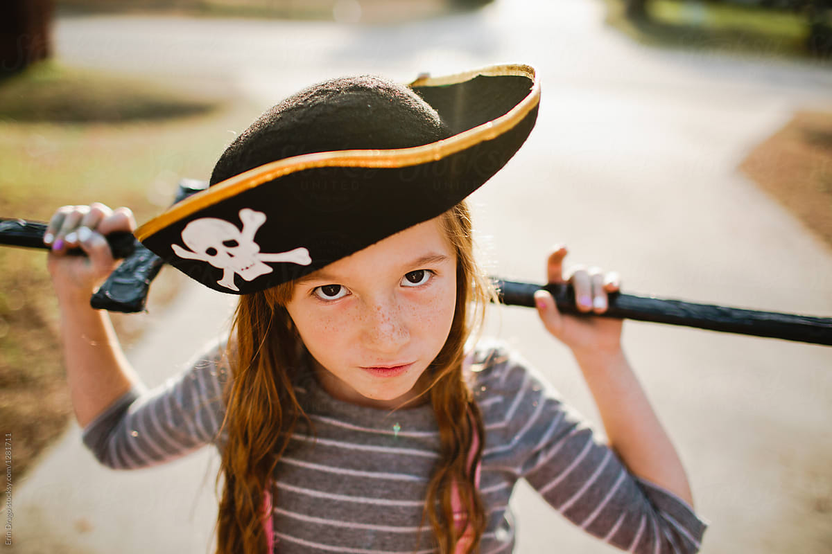 girl in pirate hat