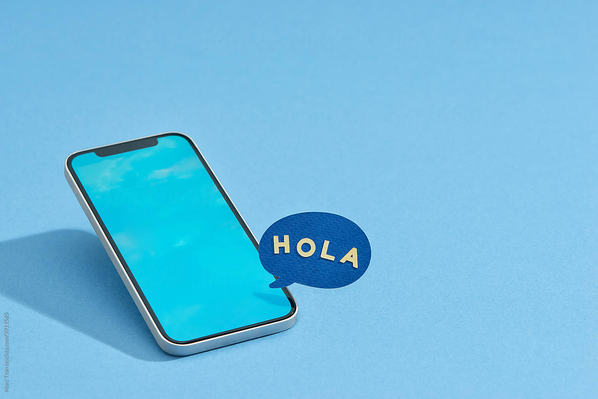 Smartphone with Hola text in bubble
