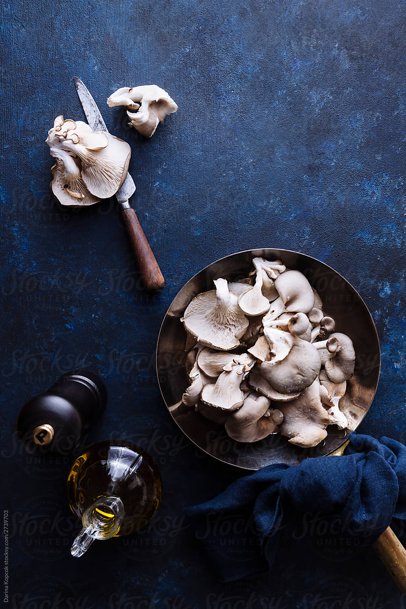 Pan of Oyster Mushrooms with Olive Oil and Pepper