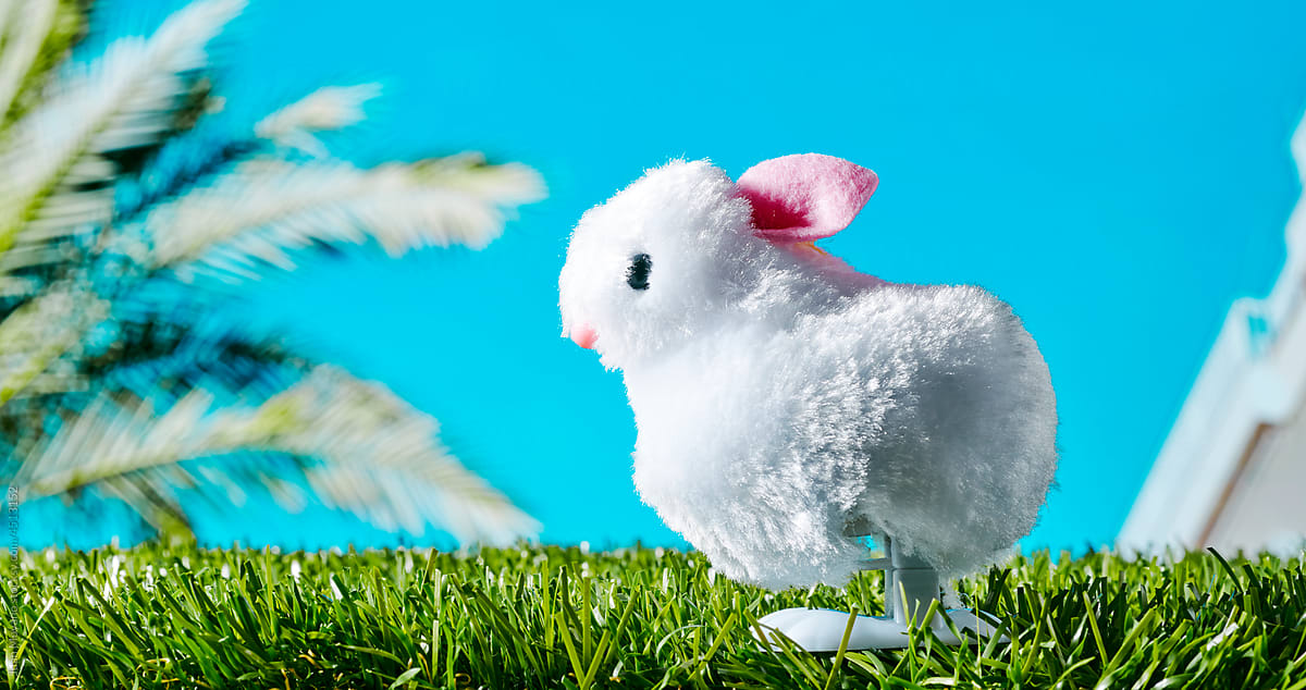 white teddy wind-up easter rabbit, banner format