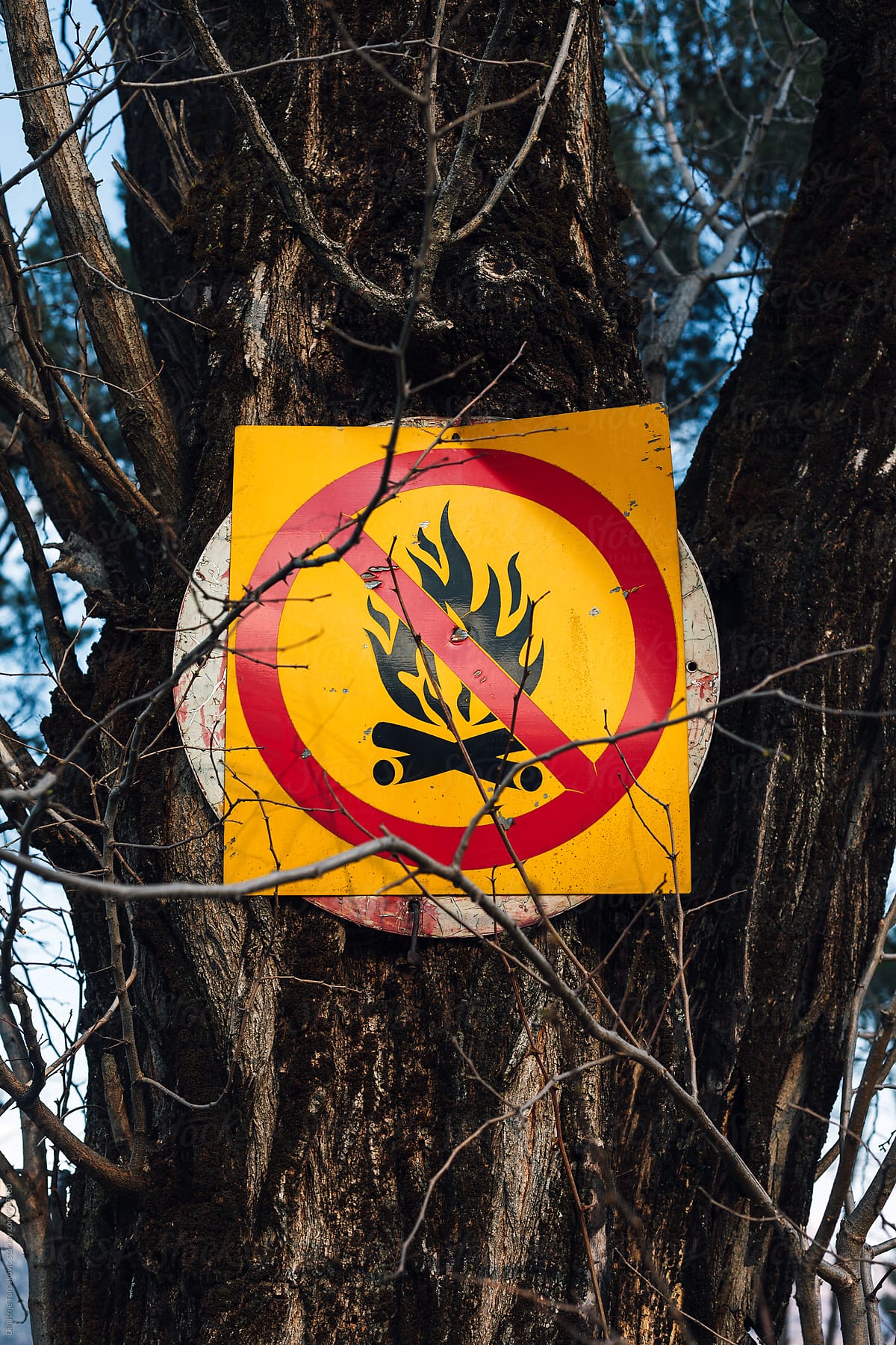 Fire prohibition sign
