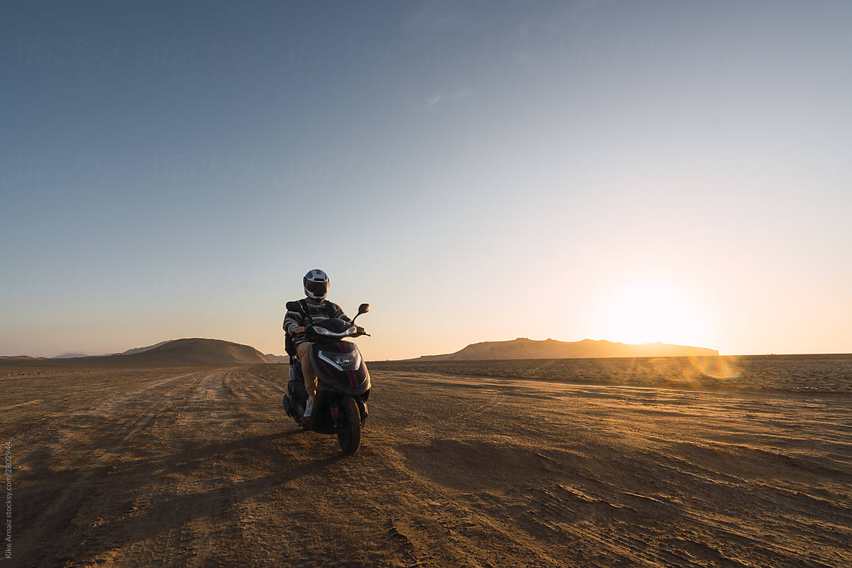 Motorcycle drive in the desert