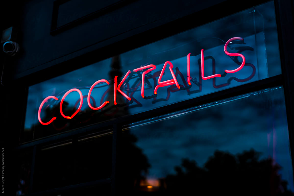 Cocktail Bar Neon sign
