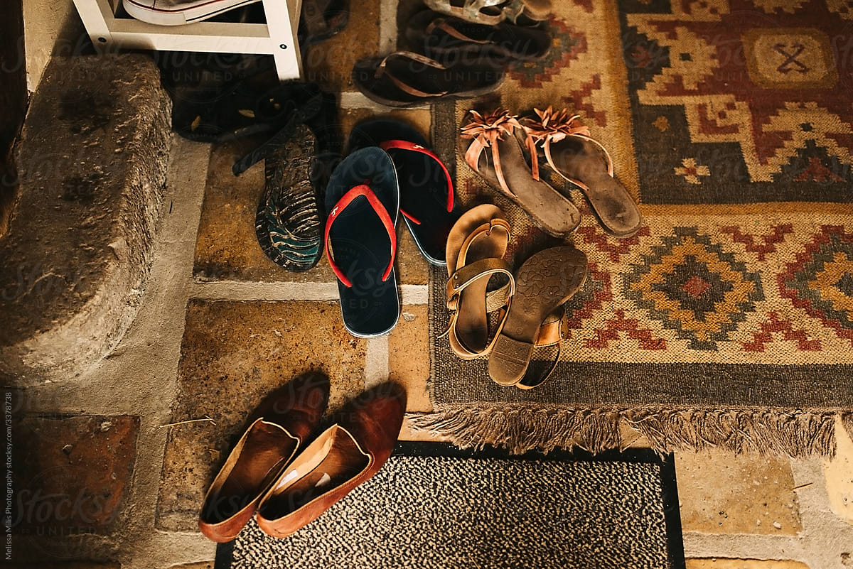 Shoes standing in the hallway