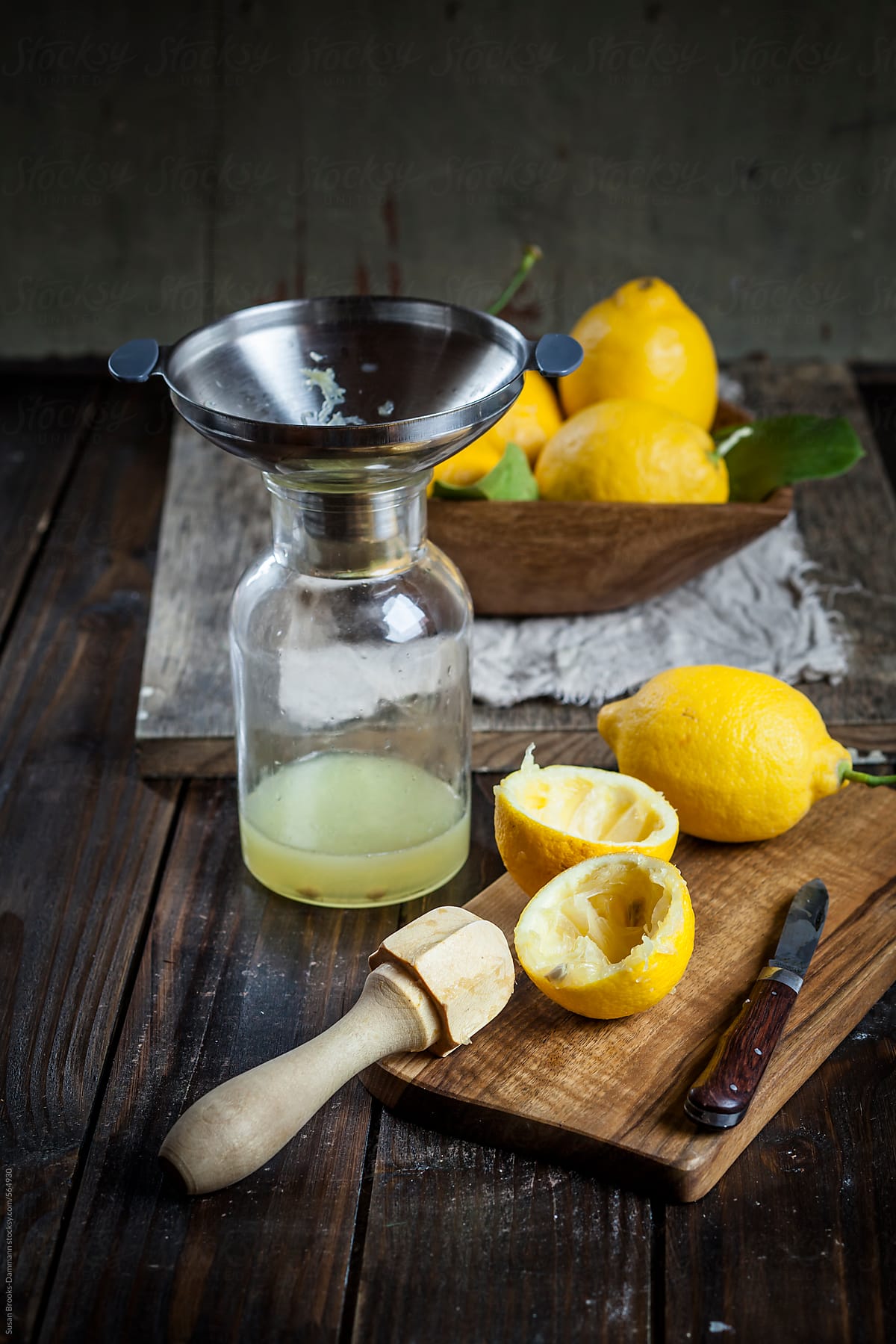 Making lemon juice