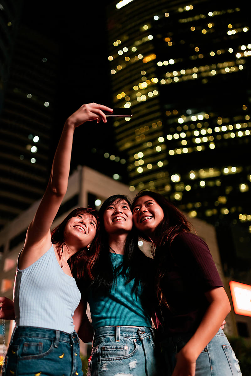 Asian Friends Women Taking A Selfie In The Coffee Shop Del 