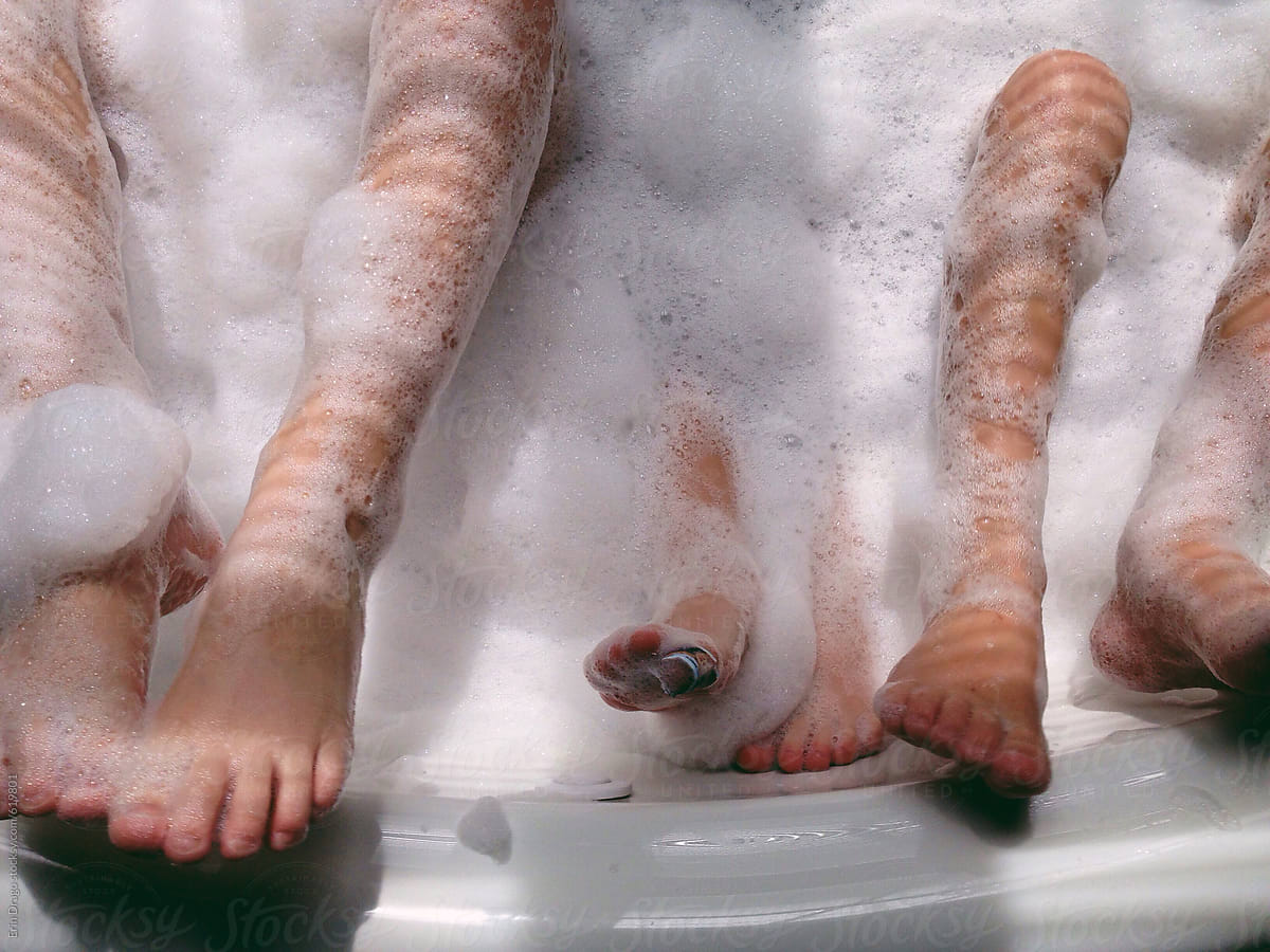 feet in bubble bath