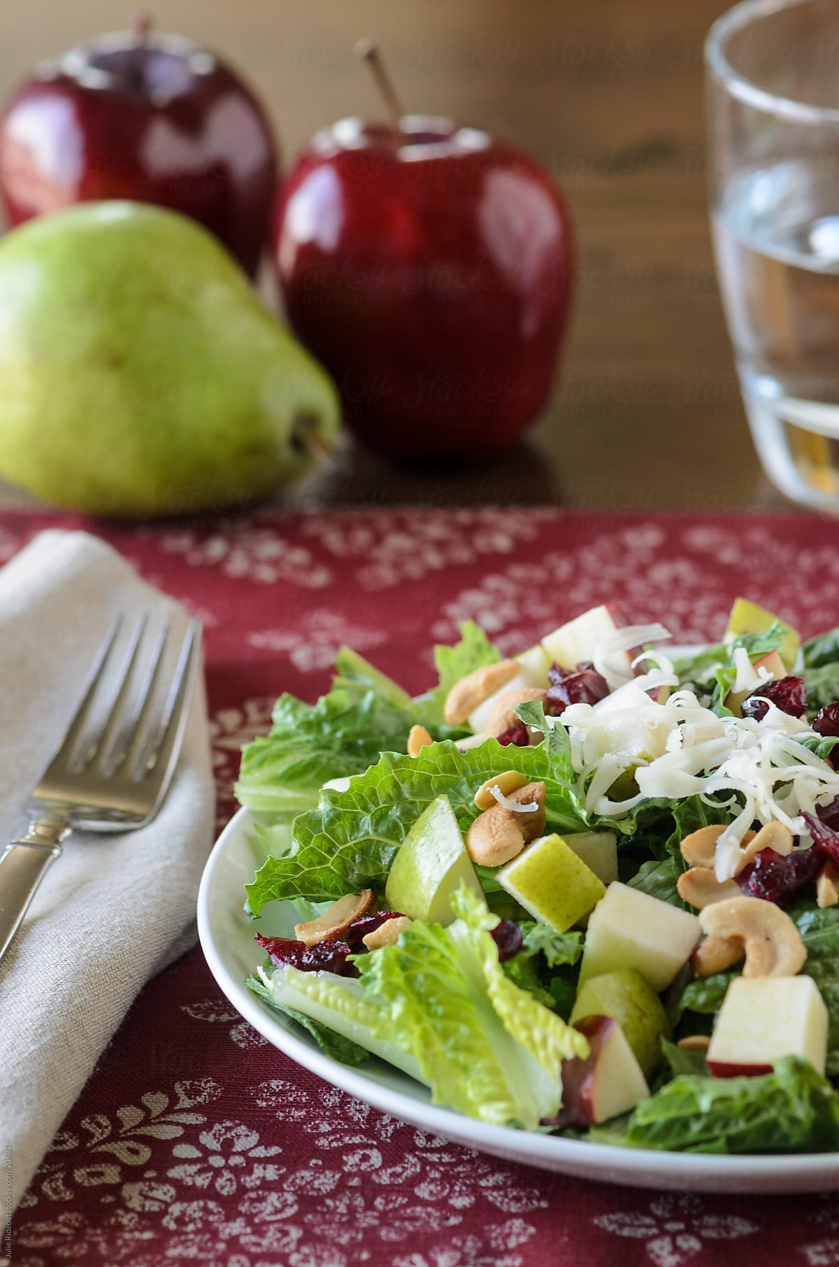 Green Salad with Apples and Pears