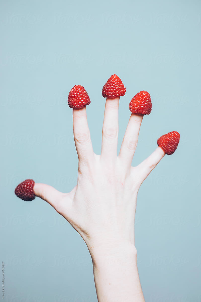 Thread raspberry on the fingers