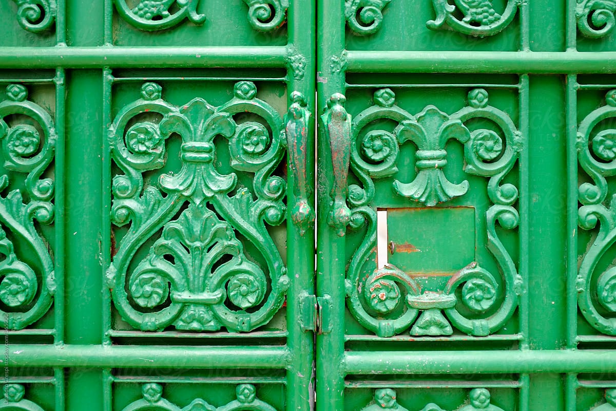 Green Door Del Colaborador De Stocksy Ohlamour Studio Stocksy