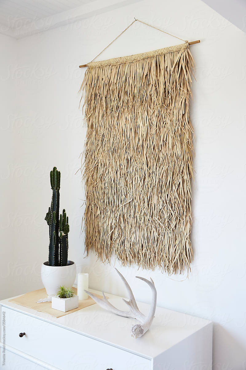 Seagrass art in bedroom