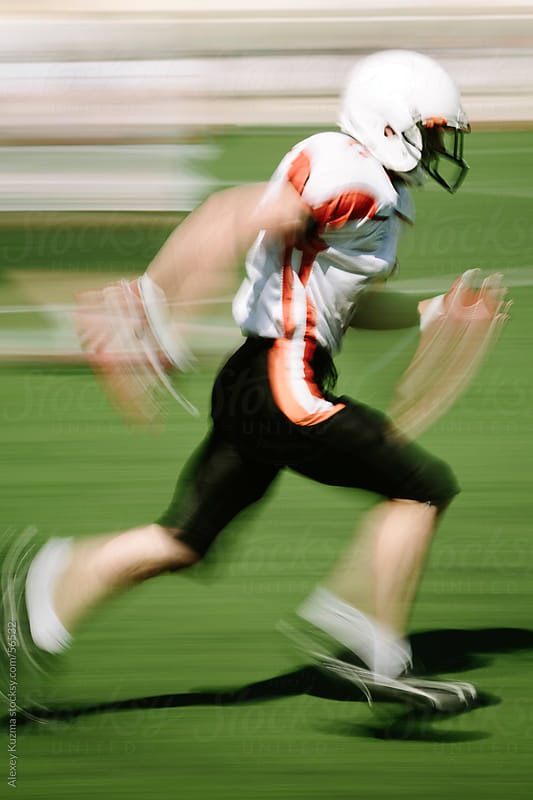 american football player running