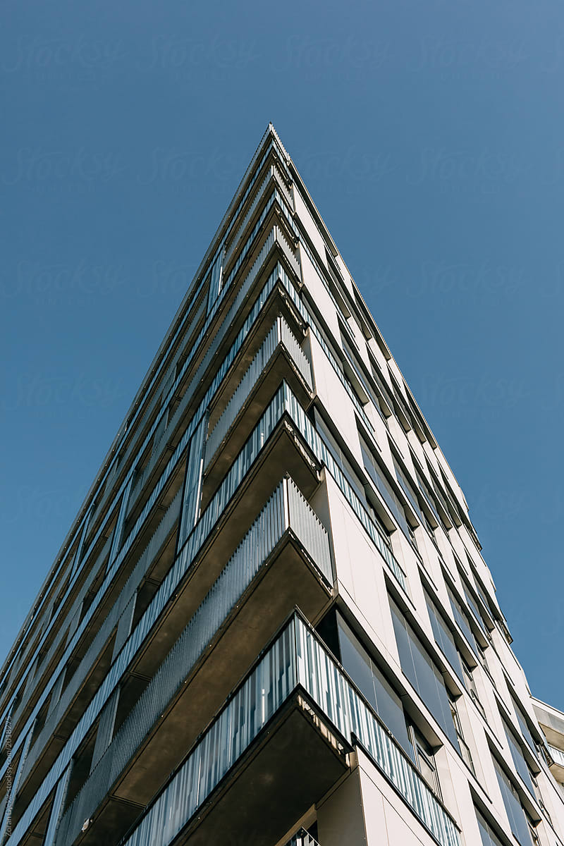 Contemporary Apartment Building in Hamburg