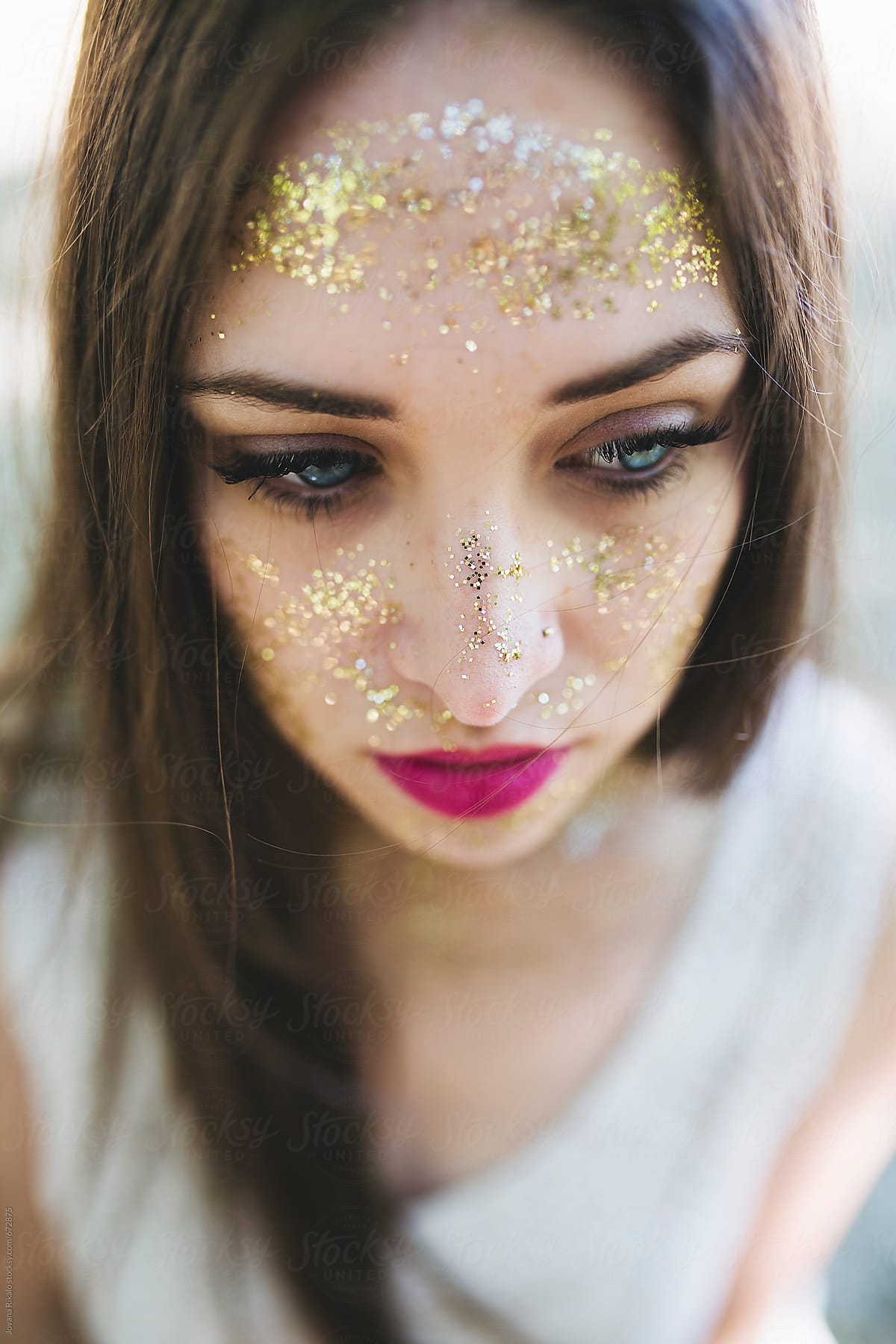 Glitter Face Del Colaborador De Stocksy Jovana Rikalo Stocksy 