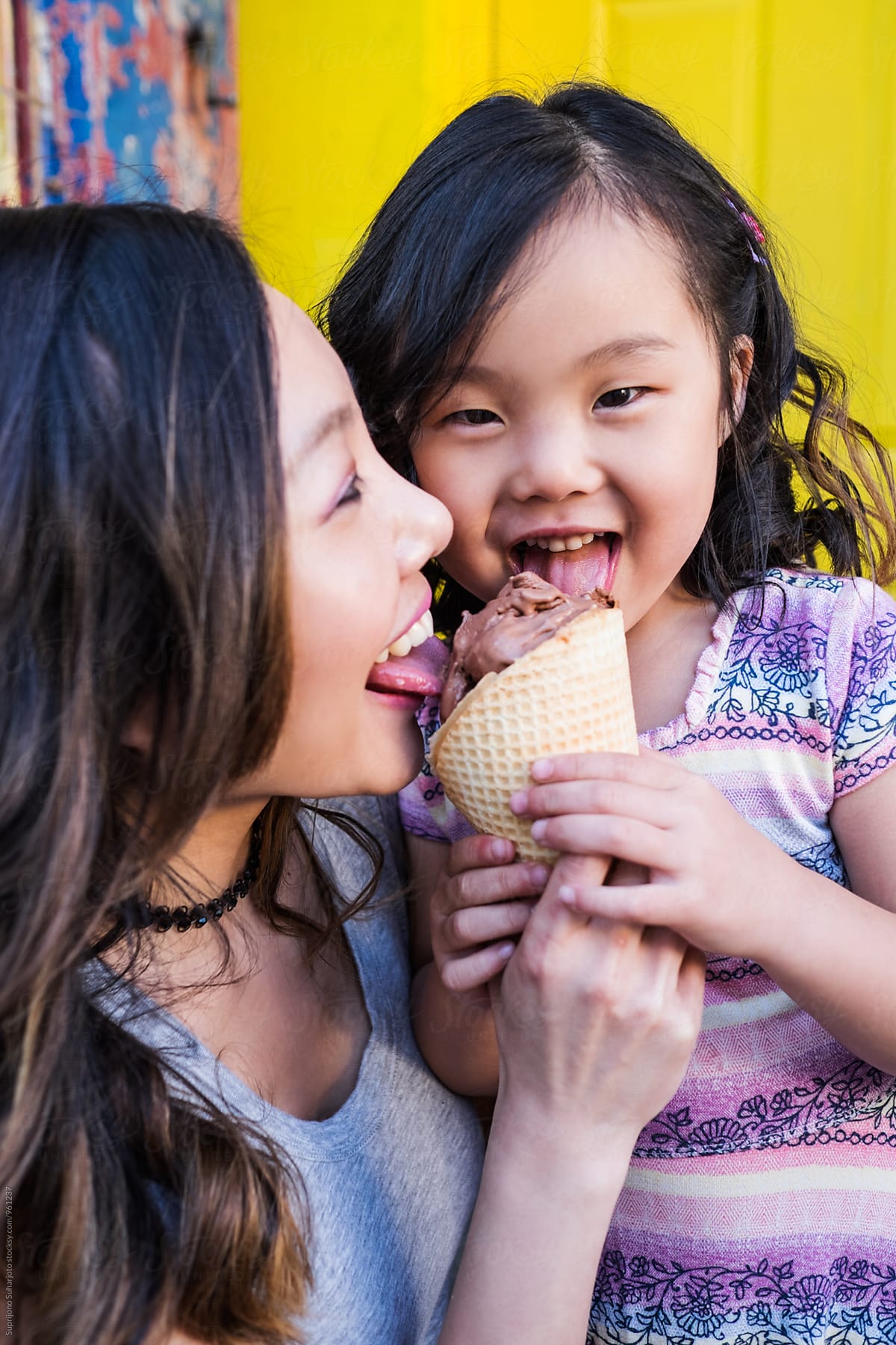 Asian Mom And Daughter – Telegraph