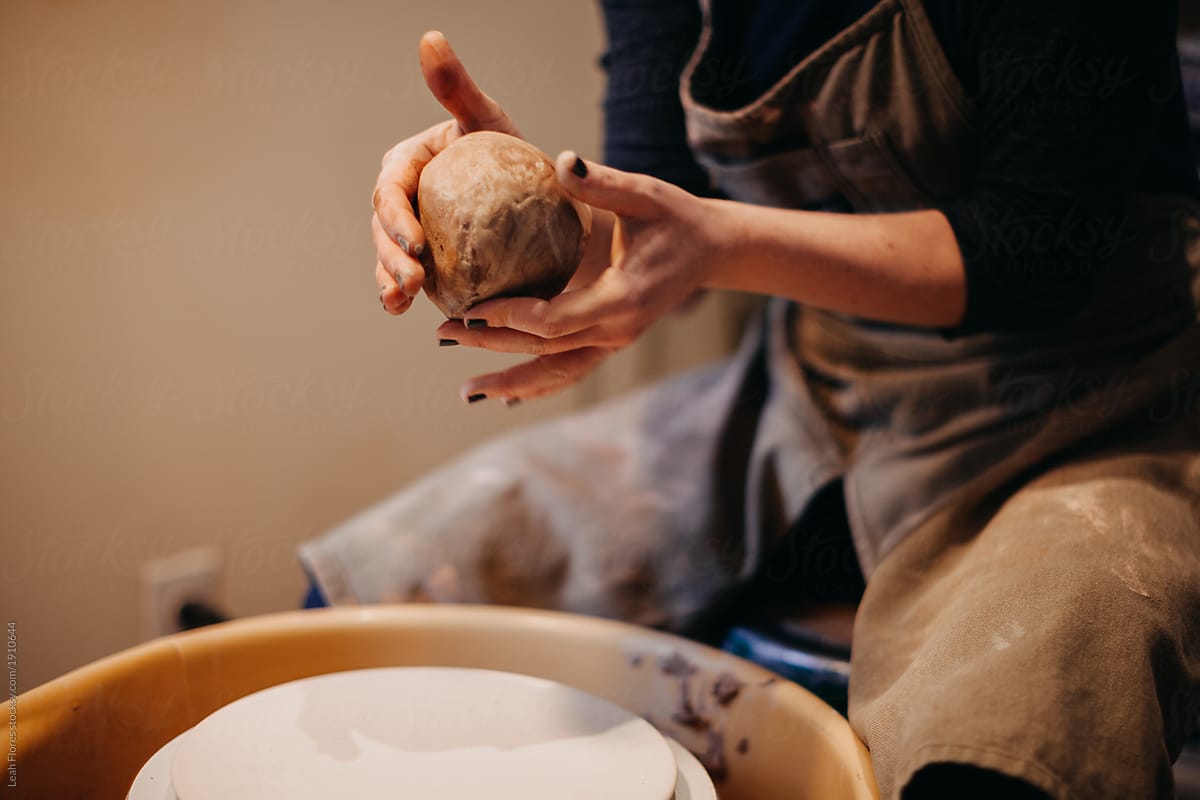 Potter Forming Clay Ball