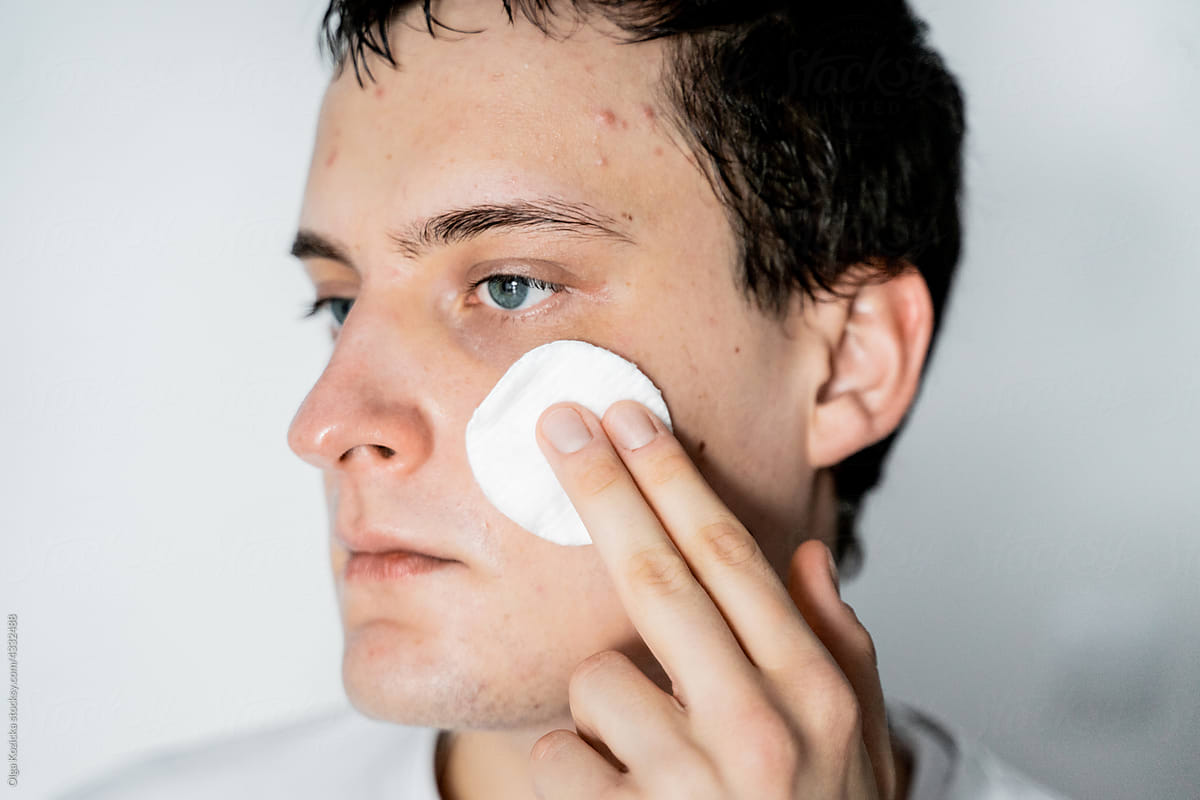 Men\'s Skin Care Routine For Acne