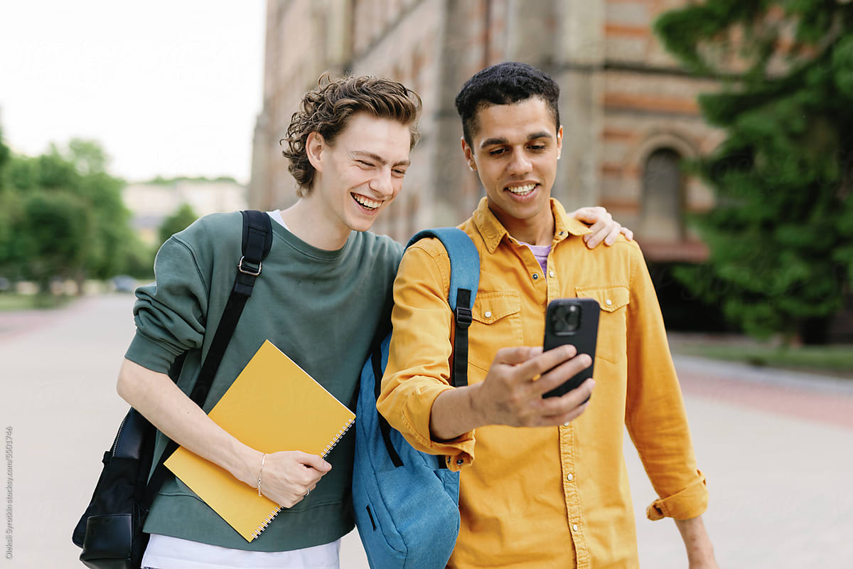 Gen-Z peer undergrad free time mobile phone content selfie laugh urban