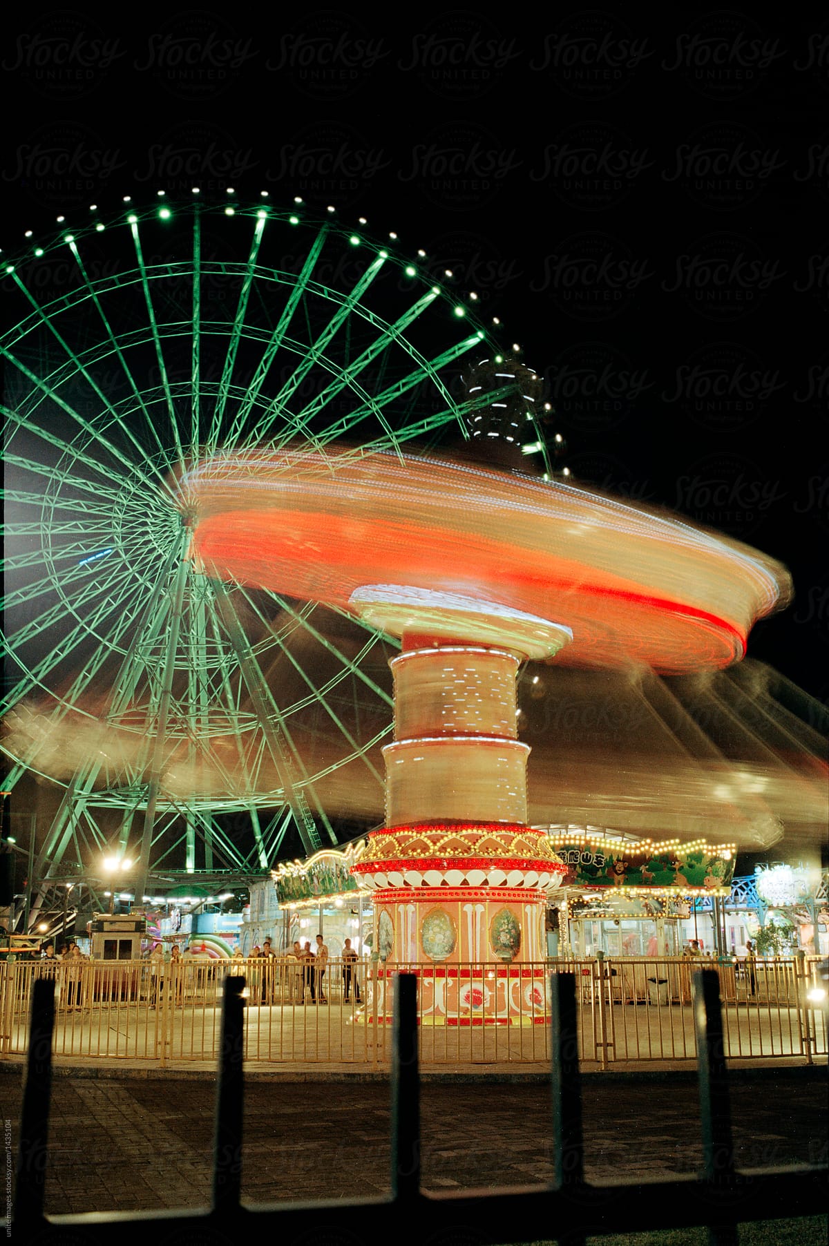 illuminated amusement park at night