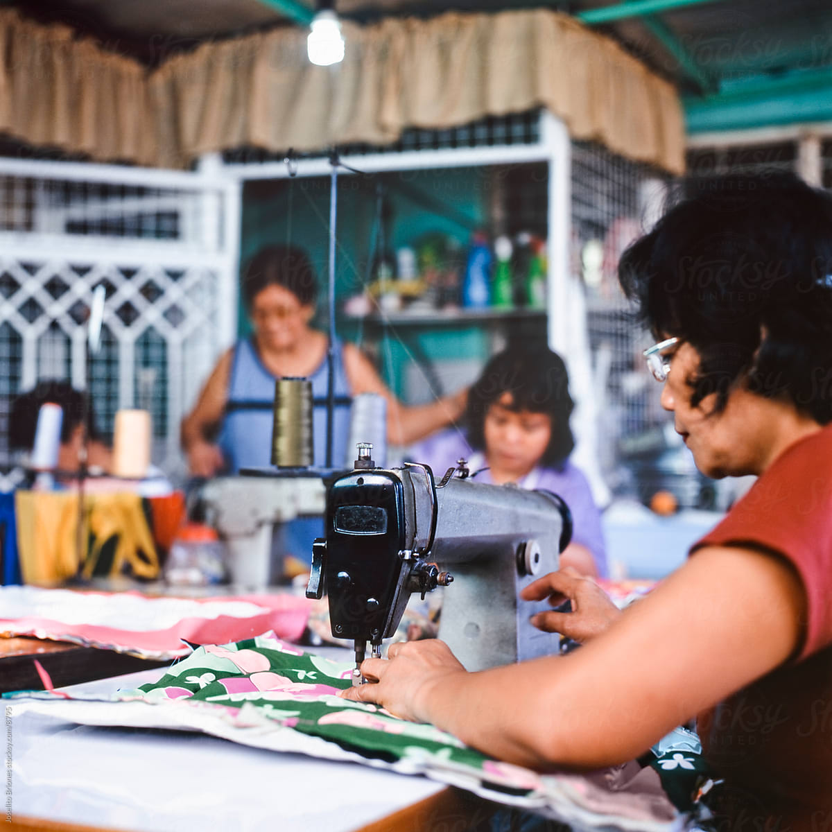 Neighborhood Co-op, Women Making Craft