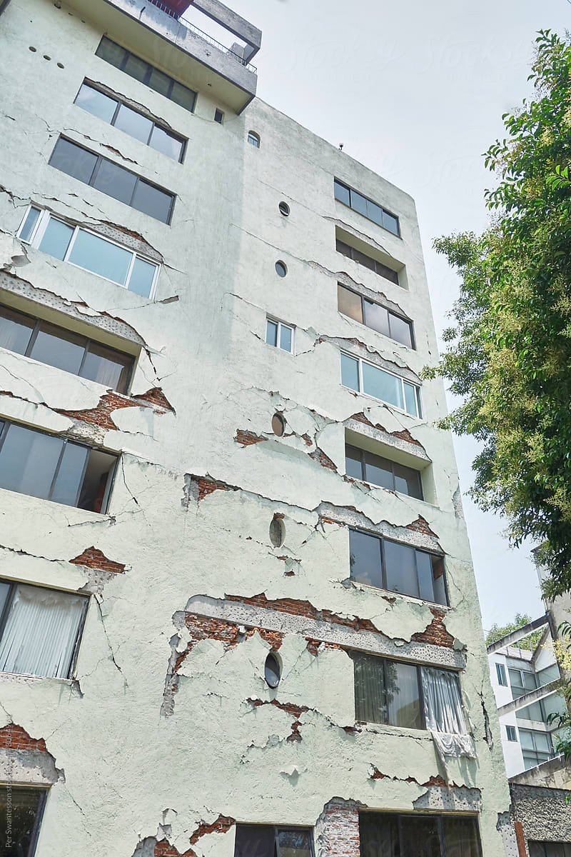 Earthquake: Building awaiting demolition after earthquake