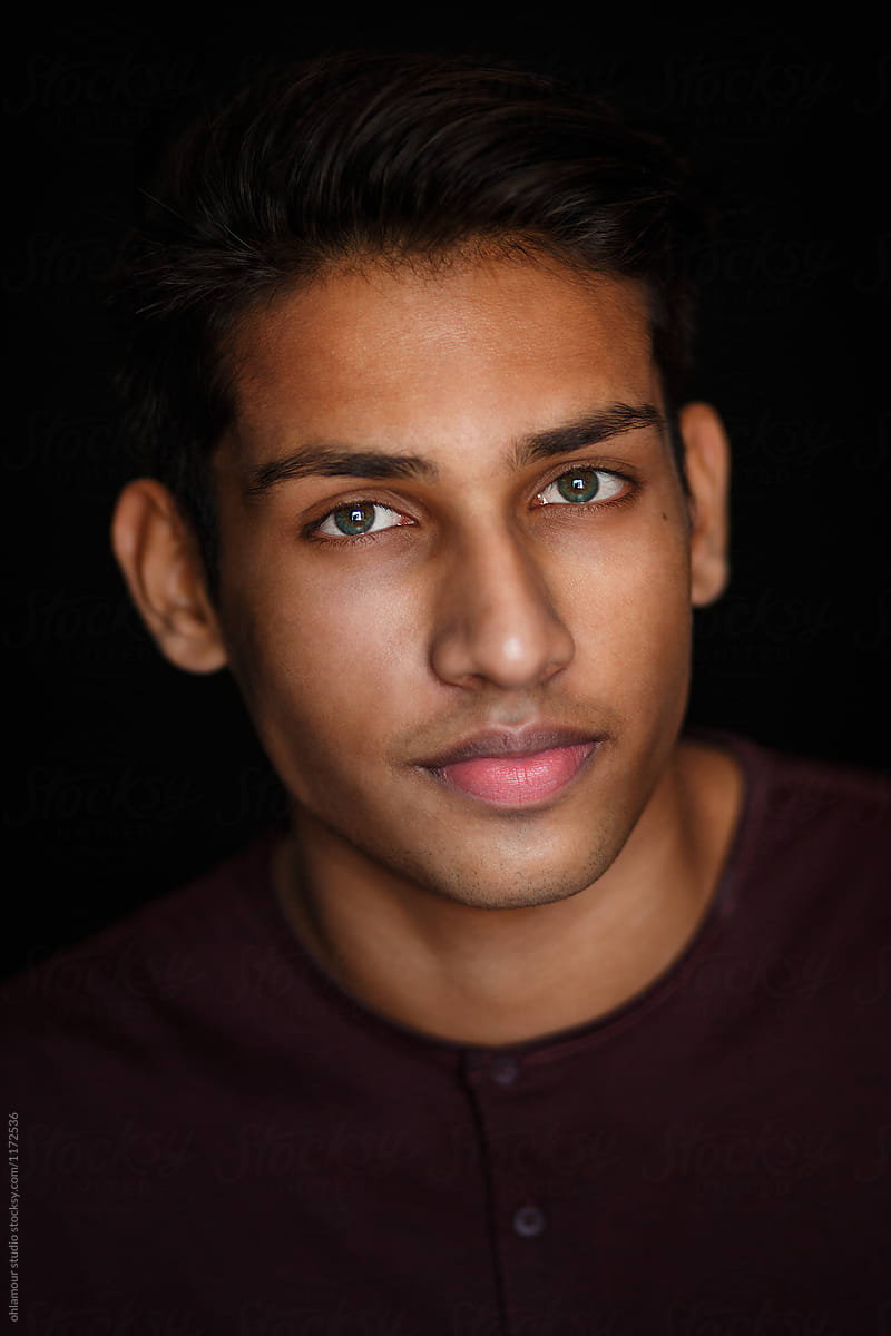 Studio portraits Indian young man  por ohlamour studio 