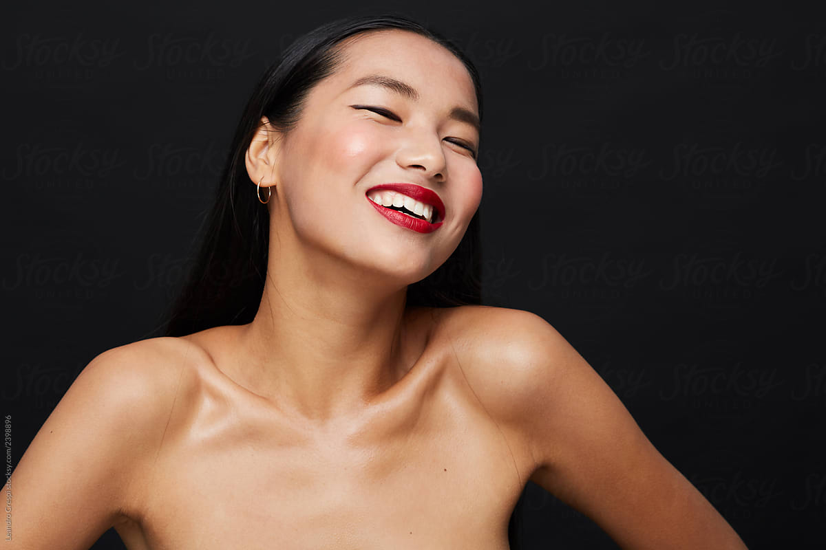 Asian Women Nudist