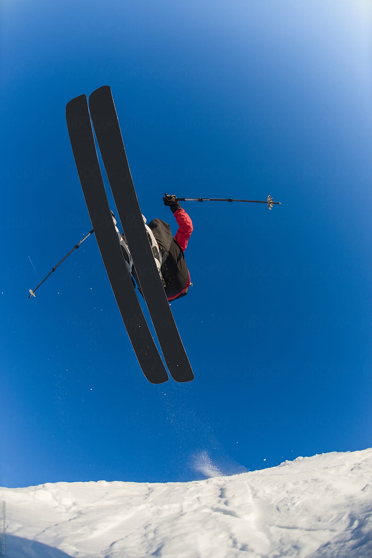Freerider flying on skis
