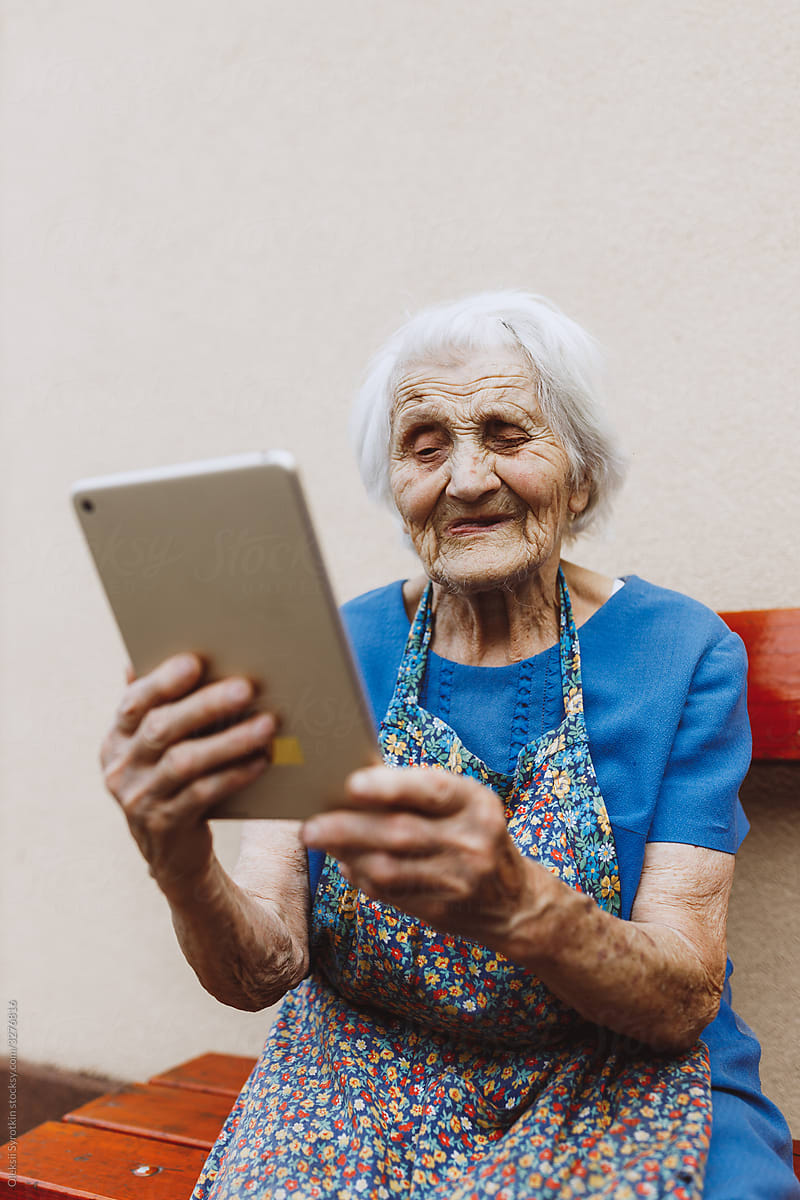 Granny talking with children online