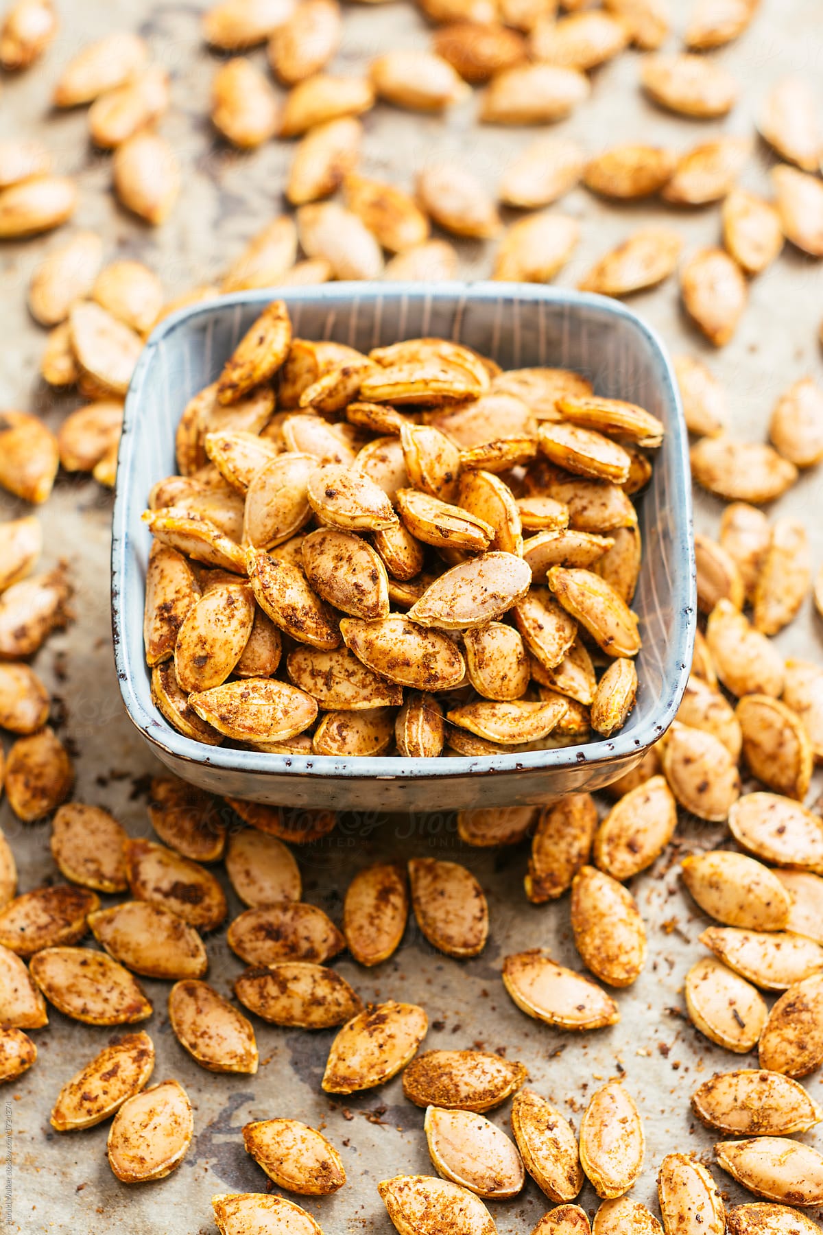 Spicy roasted squash seeds