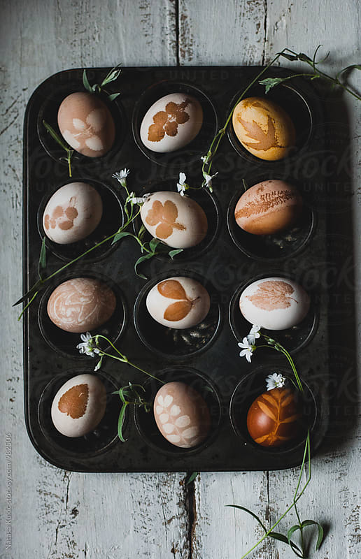 Easter eggs with floral motives