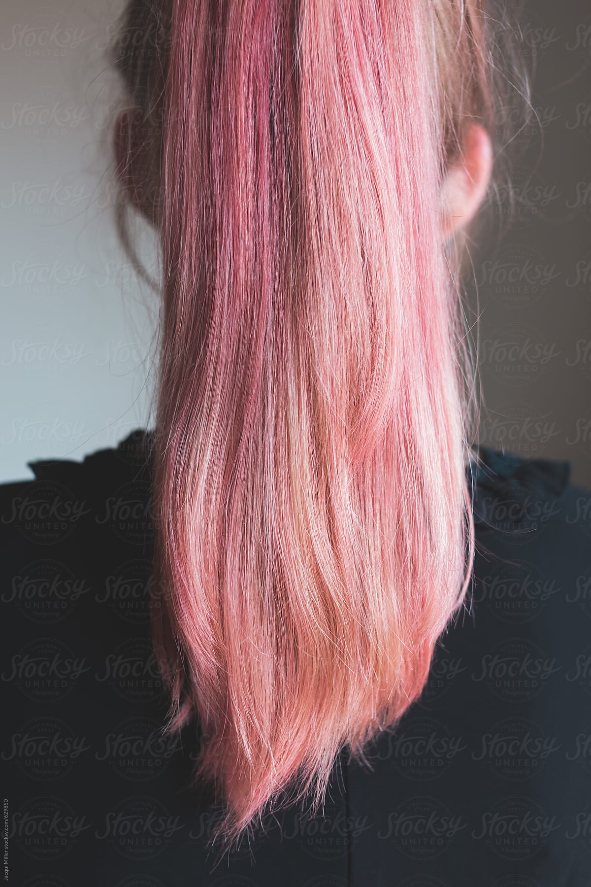 How to remove pink dye out of my hair - Quora