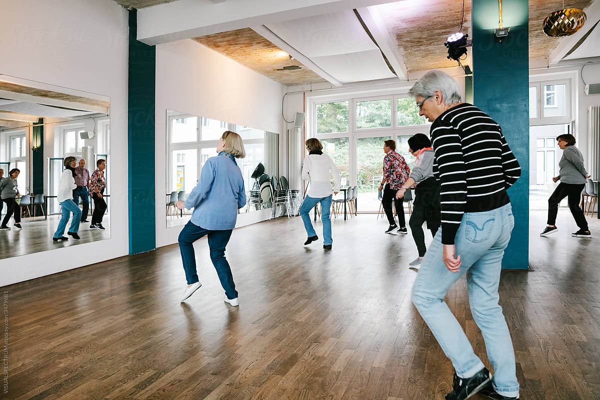 Dance Class For Elderly People In Studio