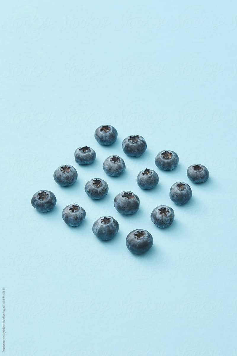Natural blueberries as a square pattern.