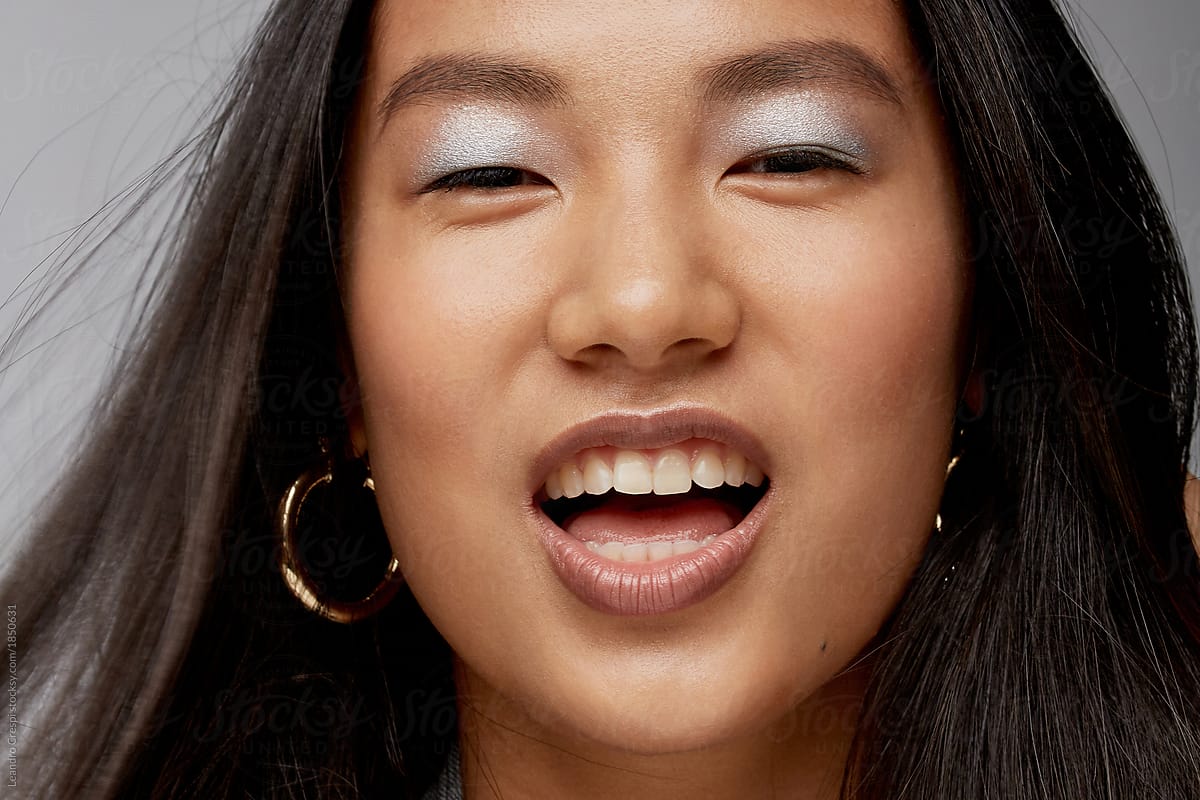 New Beauty - Beautiful young asian woman makeup portrait in studio