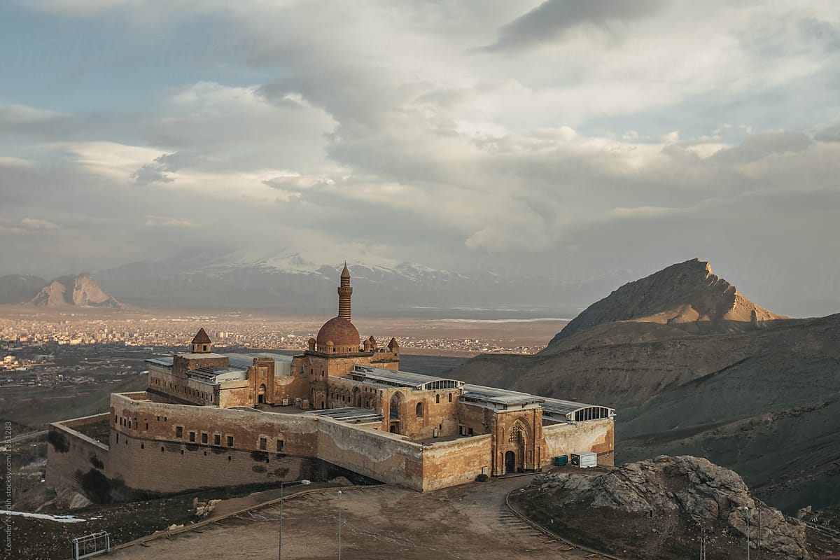 persian palace in mountain landscape, ishak pasha palace, dogubayazit, turkey