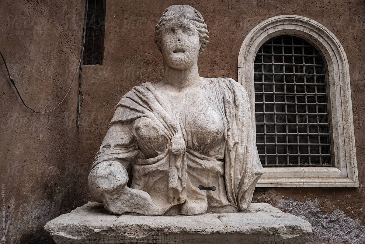 Roman woman marble statue