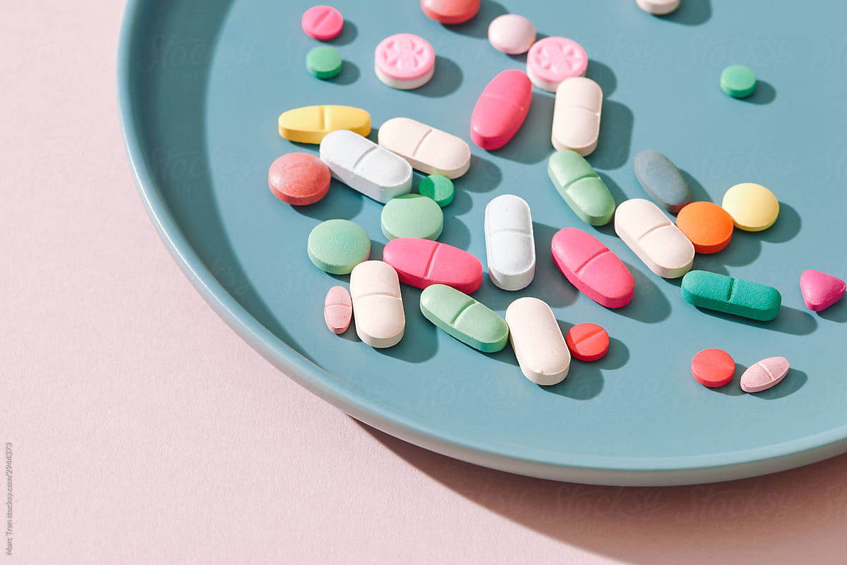 Vitamin pills served in plate