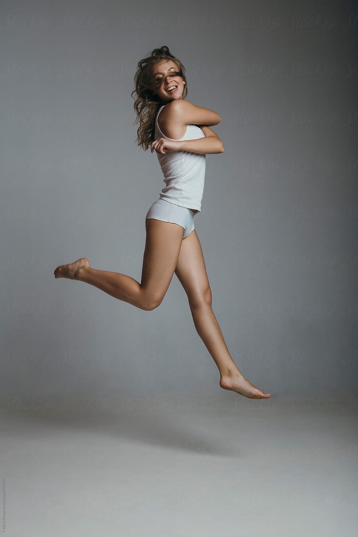 Model test of girl jumping in the studio