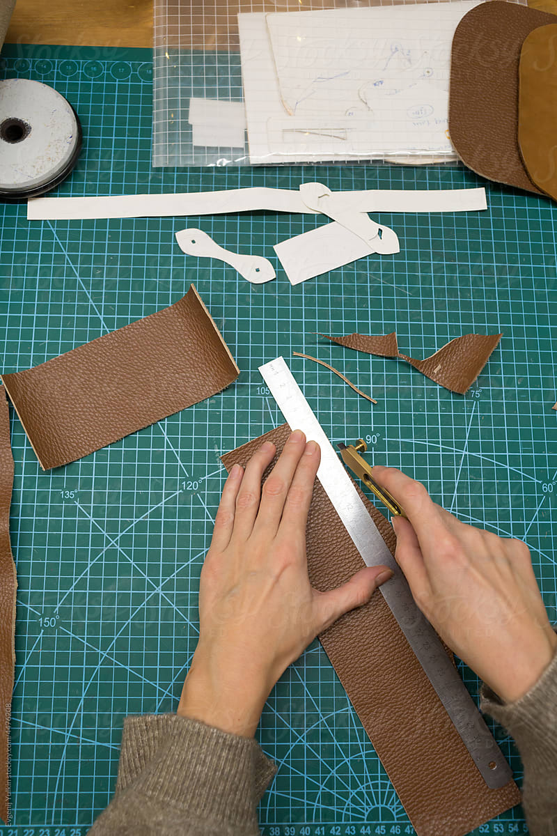 Cutting-out the leather