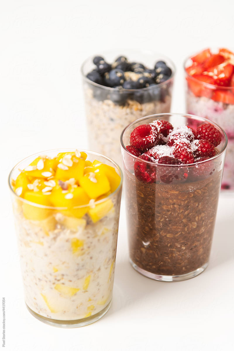 Healthy overnight oatmeal breakfast with fruit topping