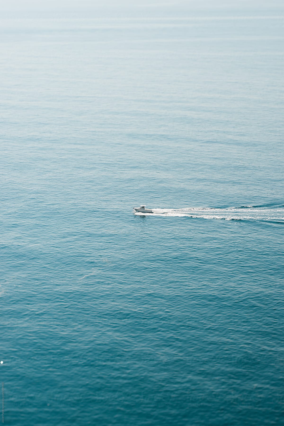 detail of a boat in the middle of sea
