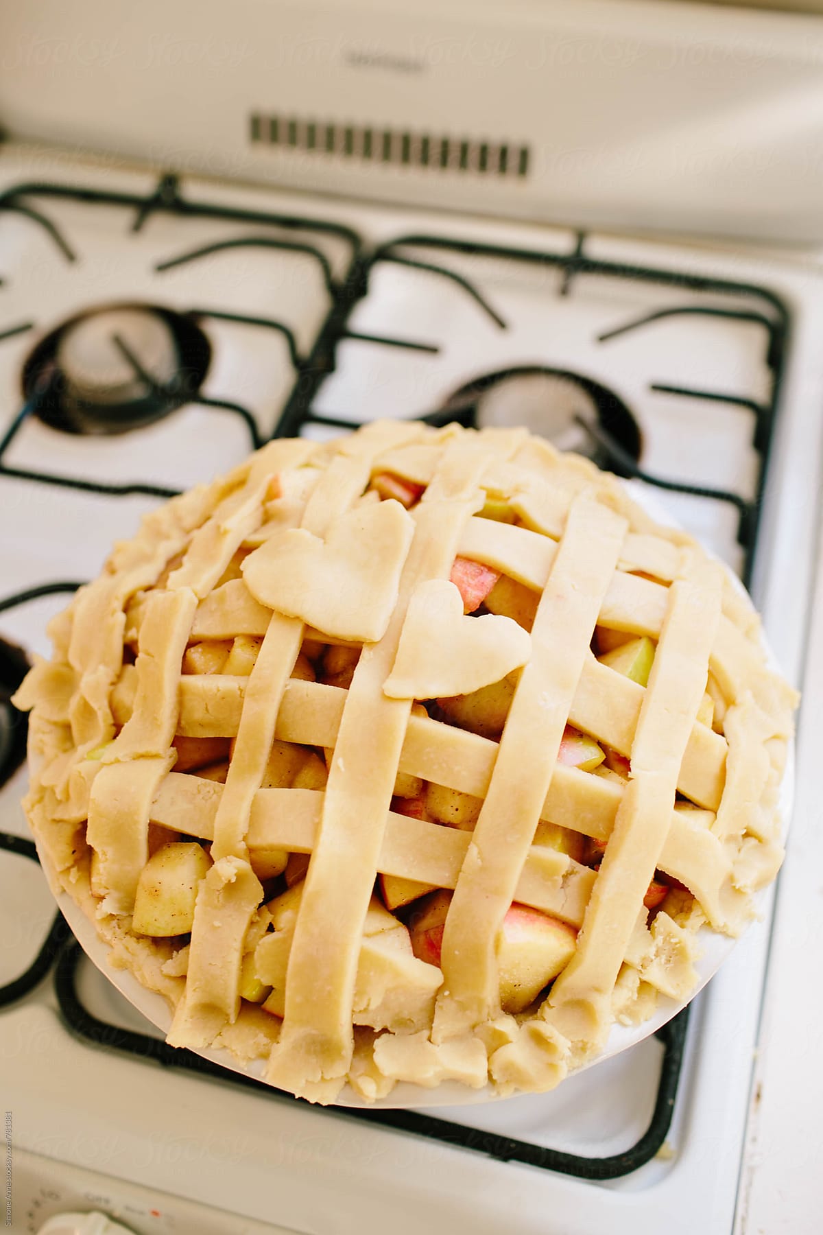 Unbaked apple pie