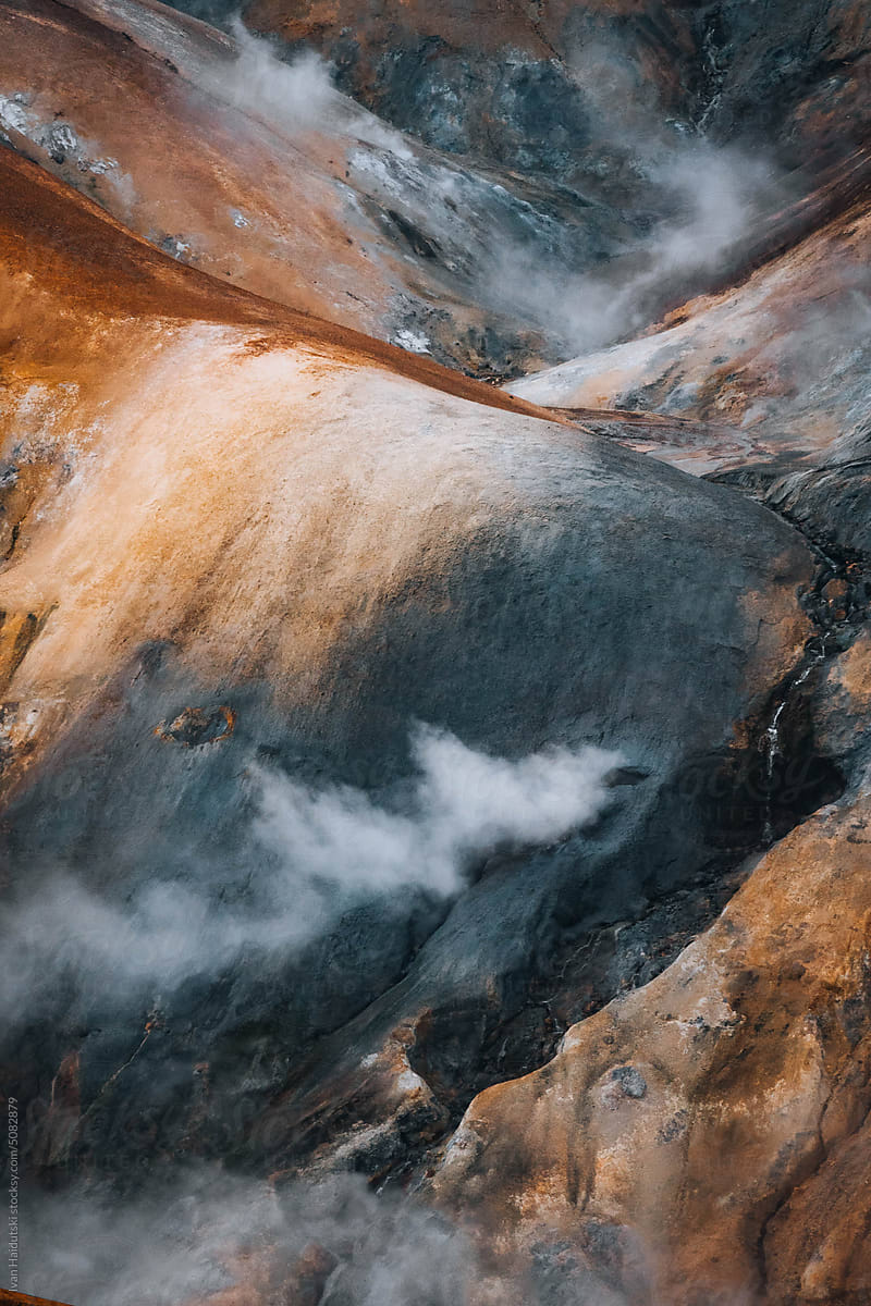 The sulphuric golden brown landscape of Iceland\'s geothermal area.