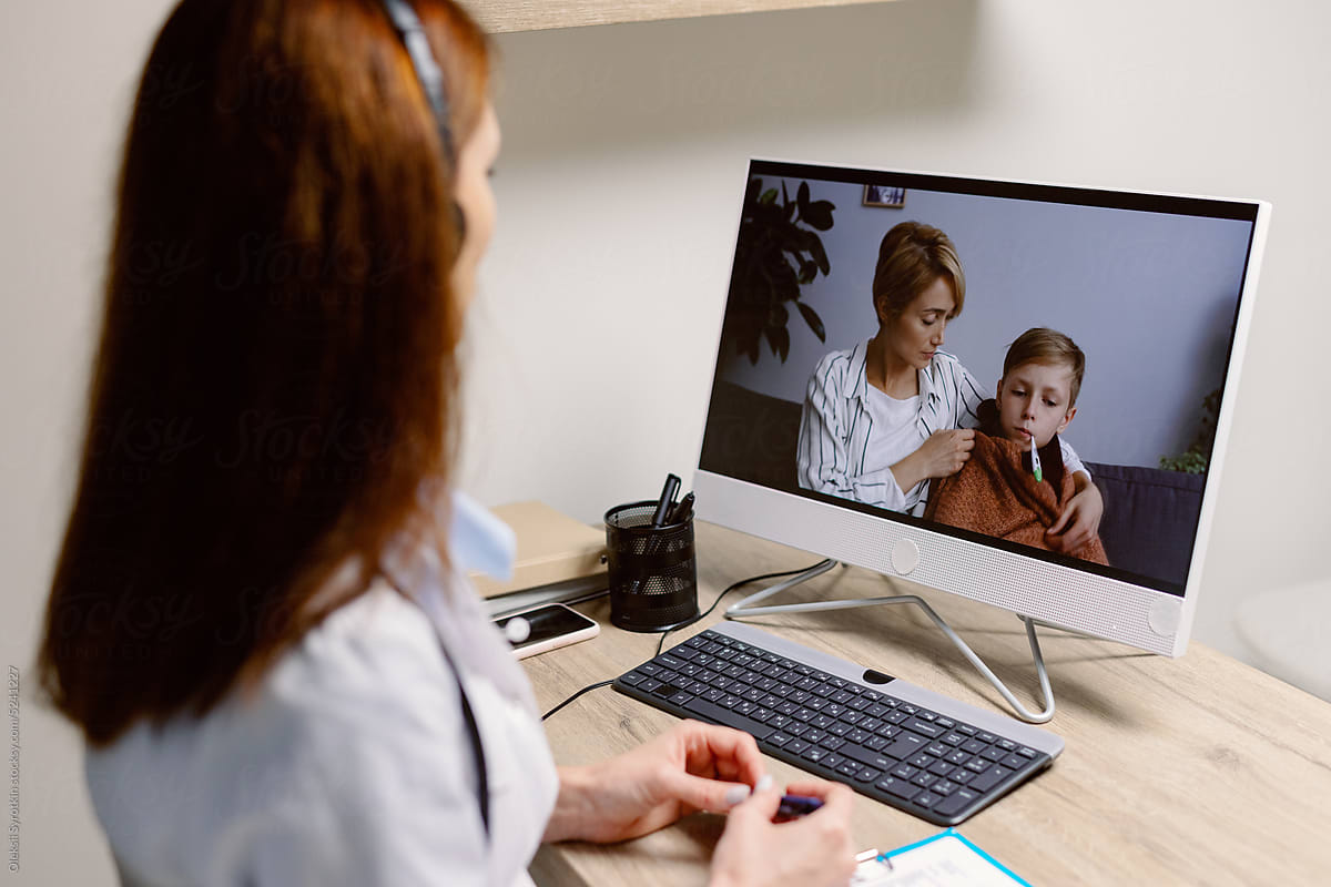 Physician computer hardware e-health workplace video call treatment