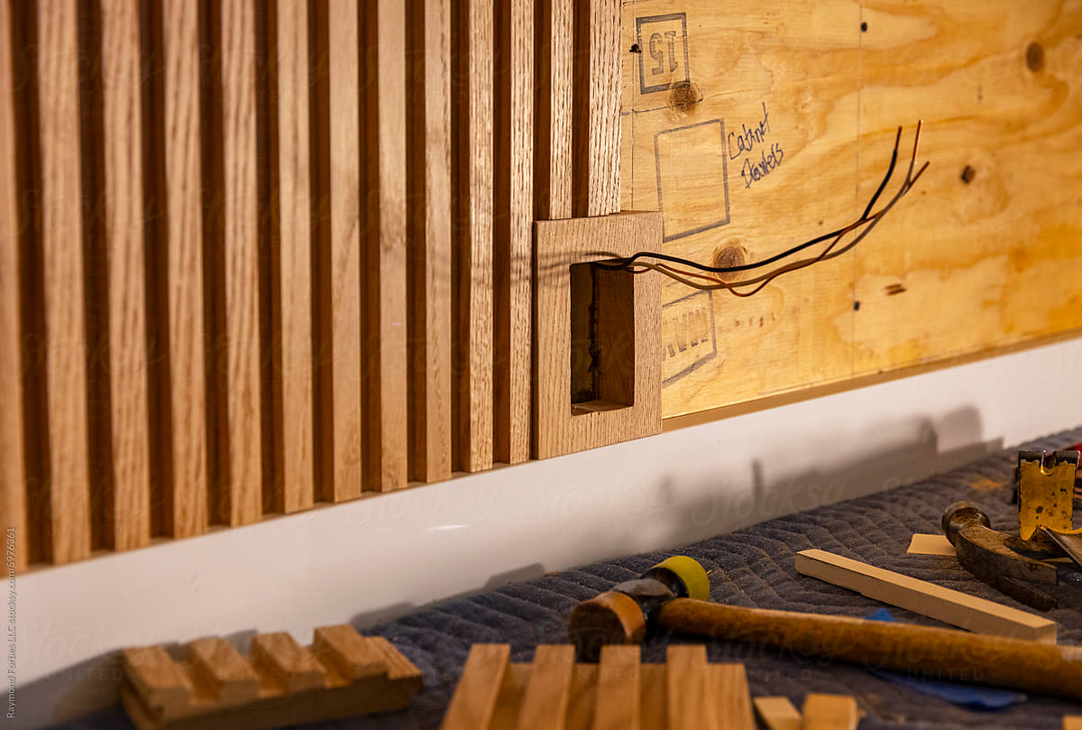 Construction of Vertical wood wall with electrical wiring
